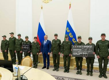 Губернатор Тюменской области вручил награды победителям регионального этапа игры «Зарница 2.0»