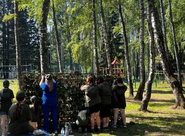 Курсанты в Татарстане сплели маскировочные сети для бойцов СВО