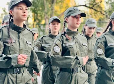 Гордость и дисциплина: курсанты Центра «ВОИН» блеснули на смотре строя и песни