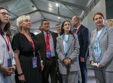 Заместитель руководителя Росреестра оценила стенд Центра «ВОИН» на ВЭФ-2025