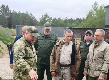 Юрий Трутнев: мы должны не только любить нашу Родину, но и уметь её защищать