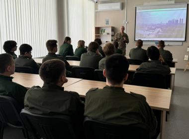 Курсанты Центра «ВОИН» поздравили с Днем воссоединения Крыма с Россией