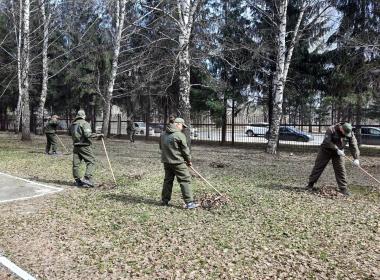 Сила памяти и чистоты: курсанты Центра «ВОИН» продолжают участие во Всероссийской неделе субботников